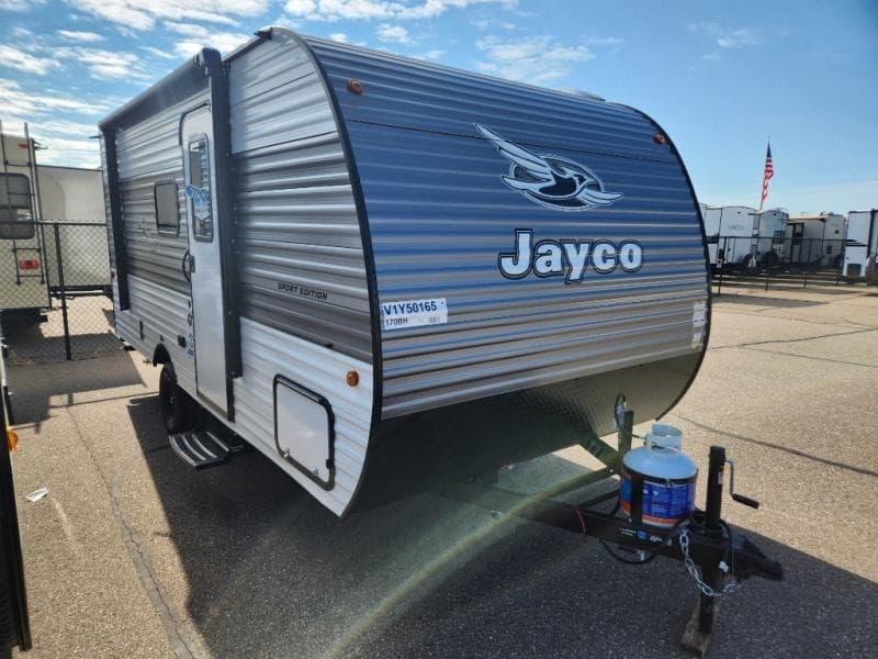 Hilltop Camper & RV Highlights Travel Trailers for Minnesota Outdoor Enthusiasts